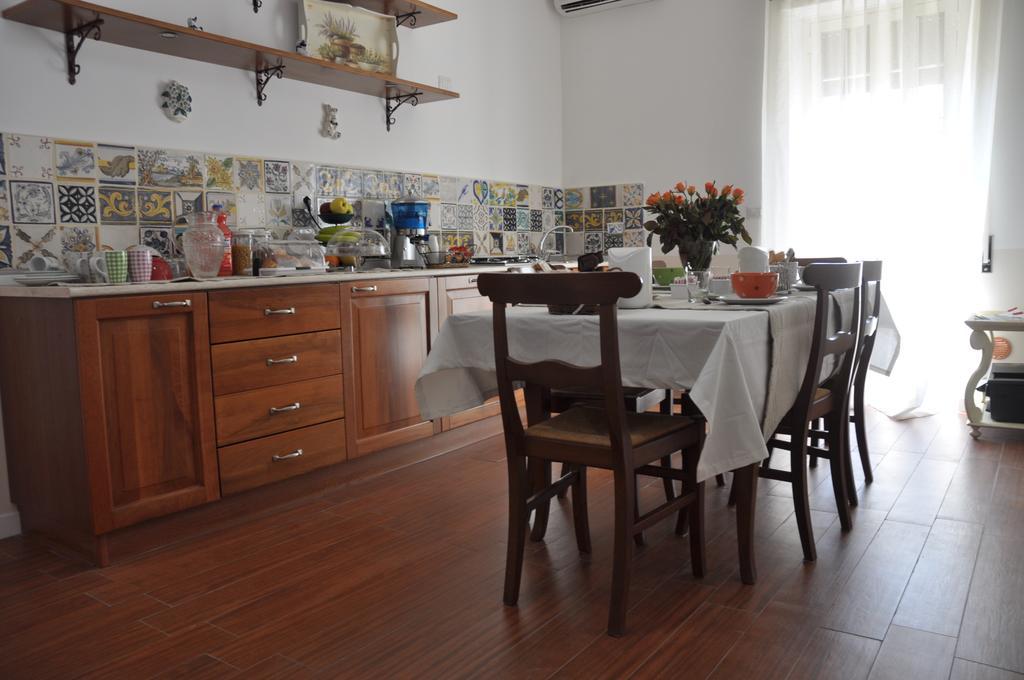 Le Stanze Di Rebecca Bed & Breakfast Roma Dış mekan fotoğraf